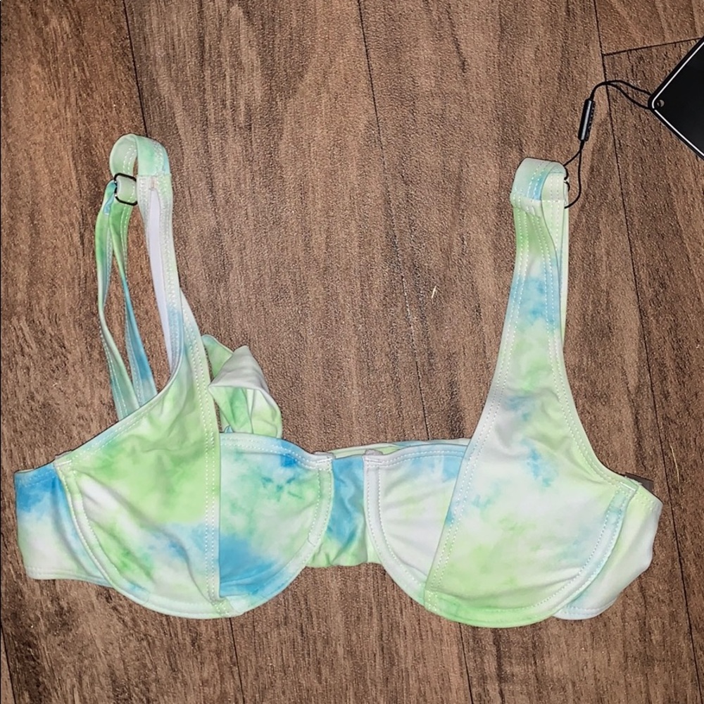 NWT zaful bikini top size small